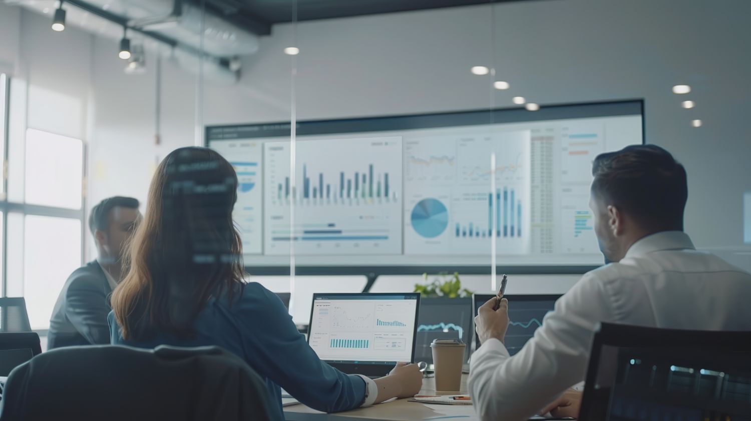 Equipe SEO em escritório